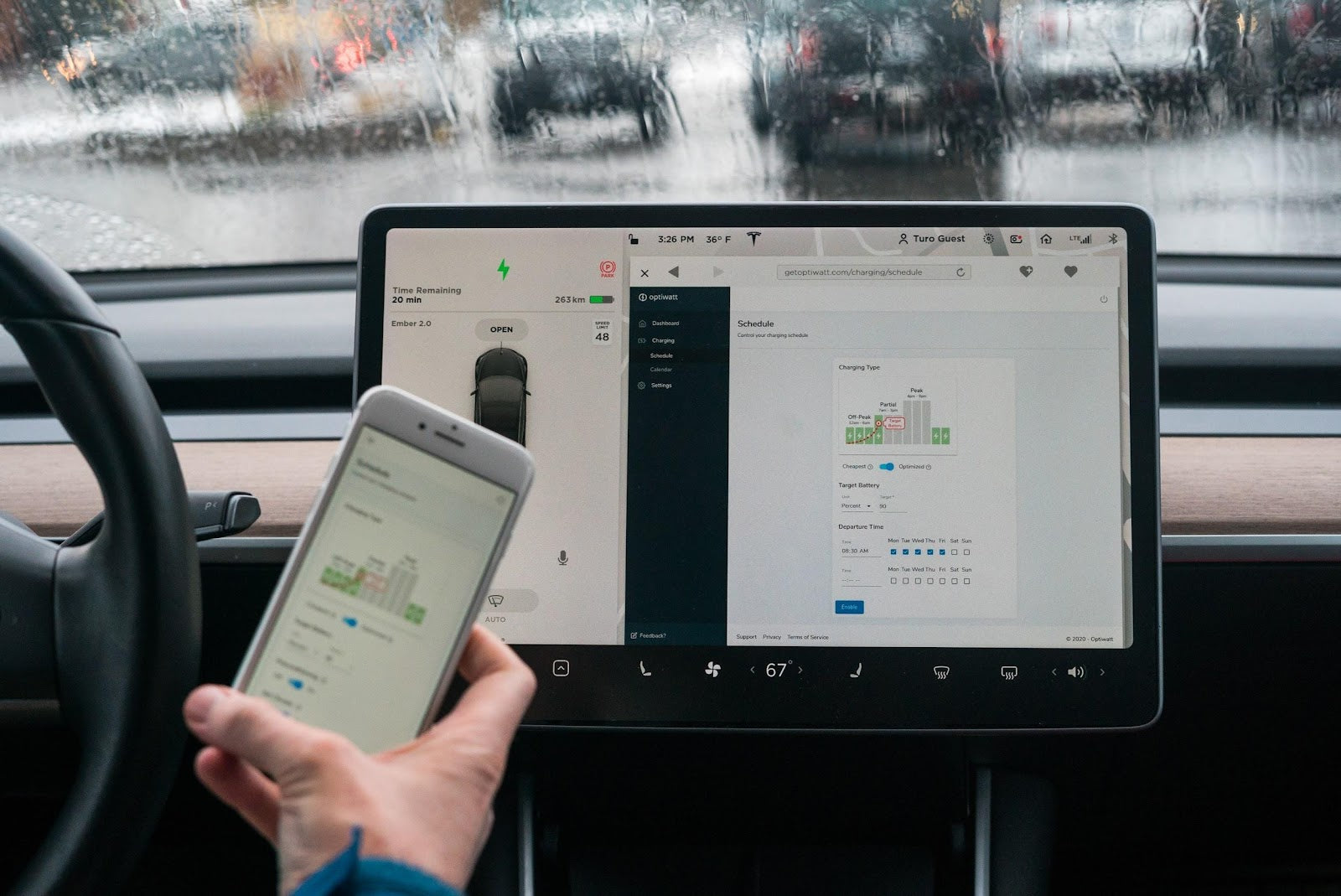 Optimiser votre conduite : le guide complet pour préchauffer les batteries Tesla