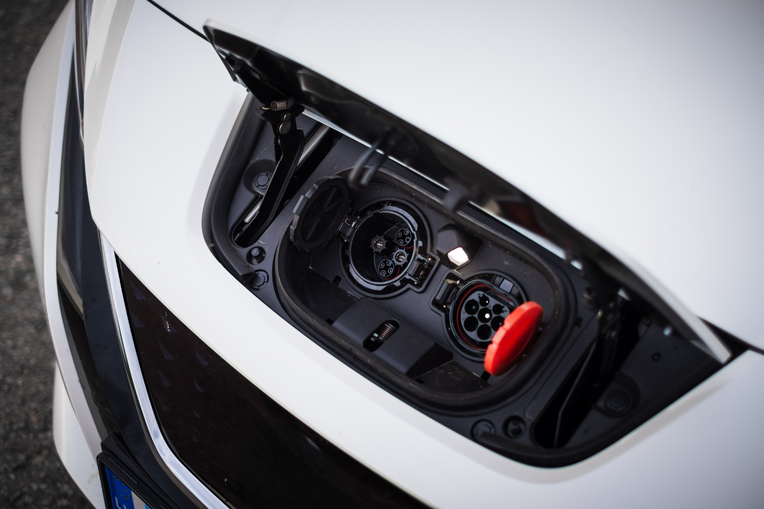 A2Z EV | EV充電ソリューション | 充電アダプター | 充電ステーション